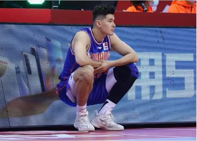 开云体育-新疆男篮注册名单：阿不都沙拉木唯一顶薪，冯傲等3人进一队