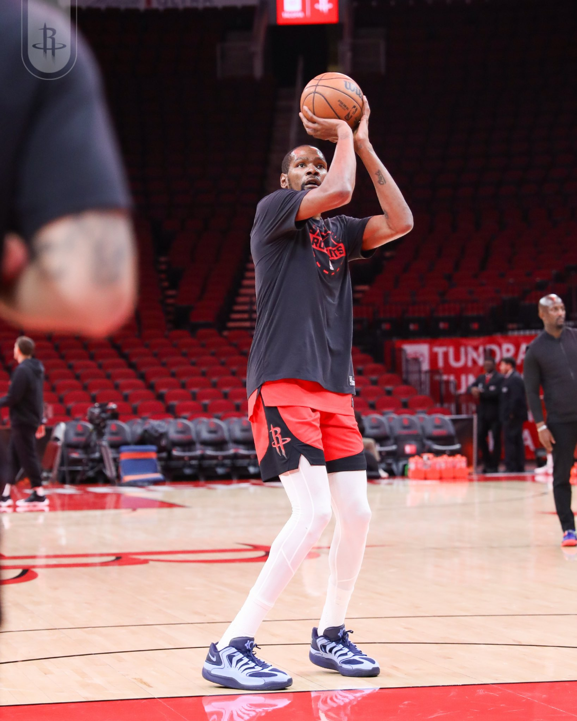 开云-杜兰特28+10火箭战胜公牛结束3连败，申京23+7+11汤普森23分