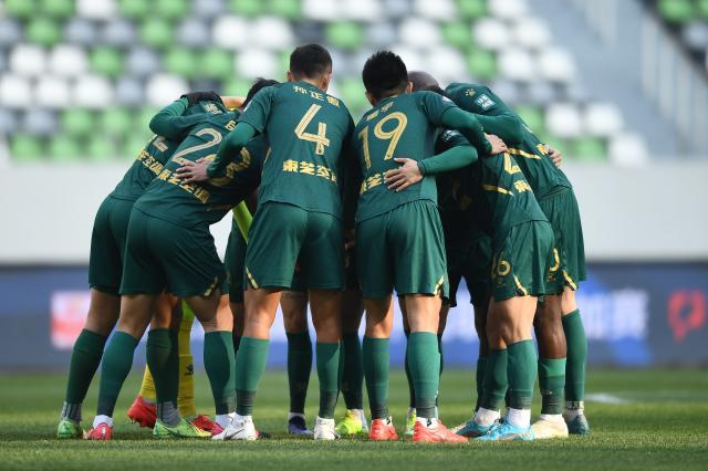 浙江队时隔5年重返中超 三失冲超良机后终圆梦