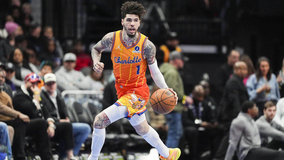 历史性的胜利，黄蜂队以大比分领先优势击败76人队，创造队史纪录